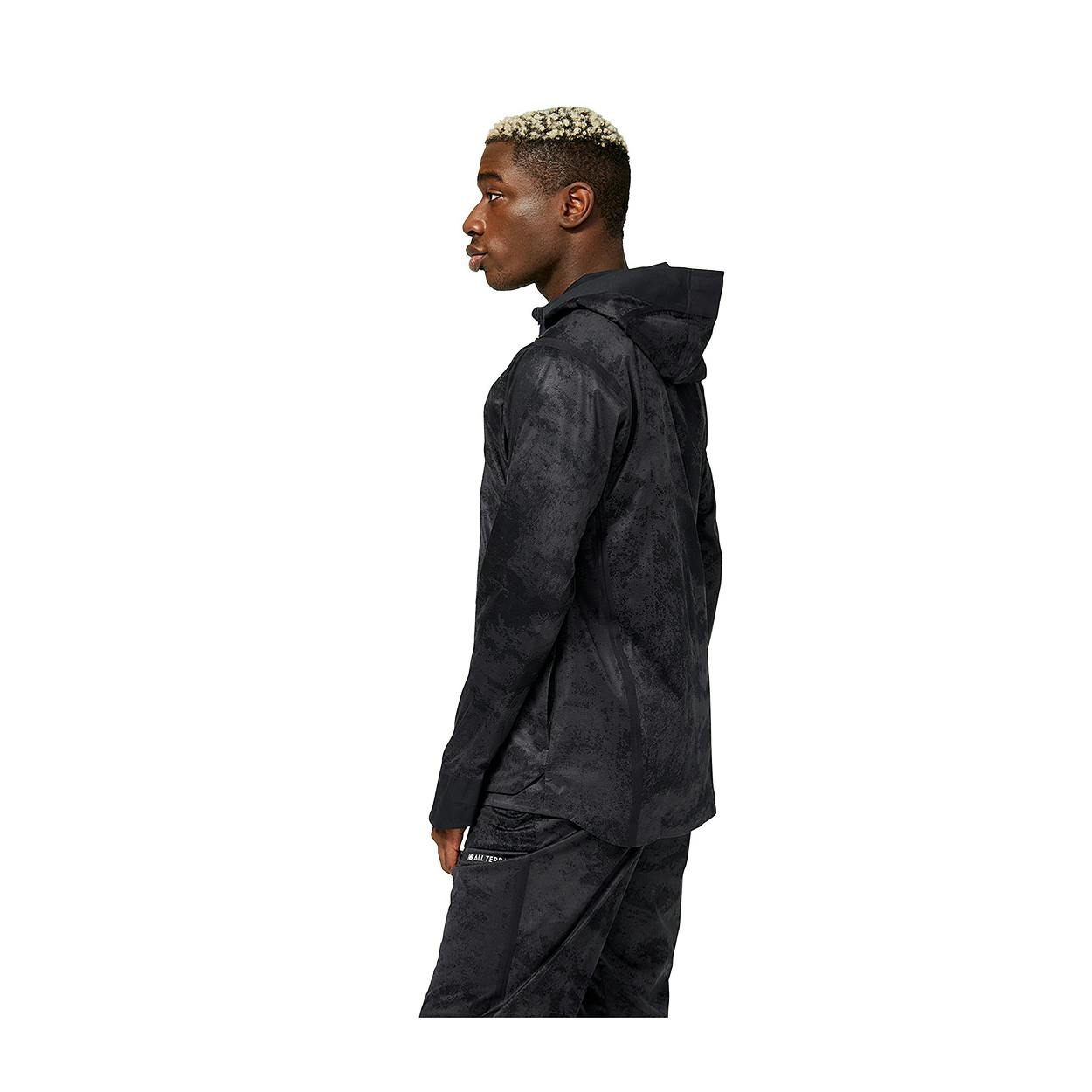 New balance sales running waterproof jacket