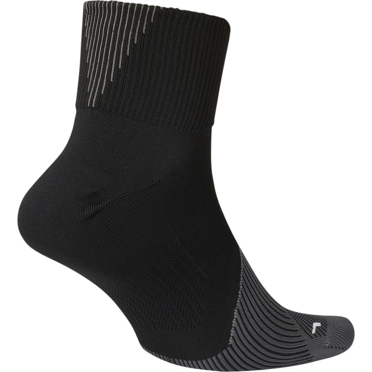 Nike elite lightweight quarter top socks